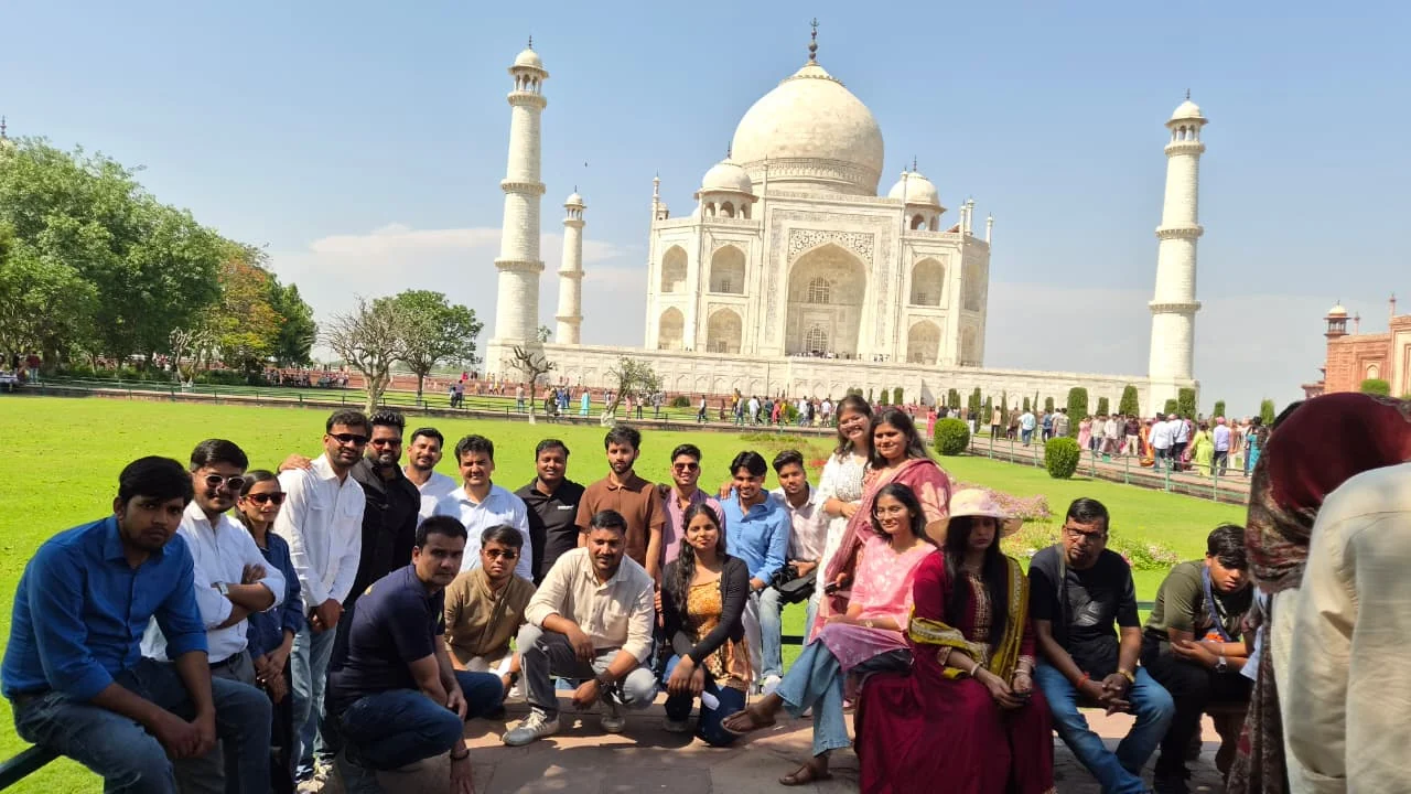 Team group photo at Taj Mahal